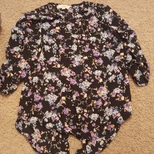 Floral flowy top